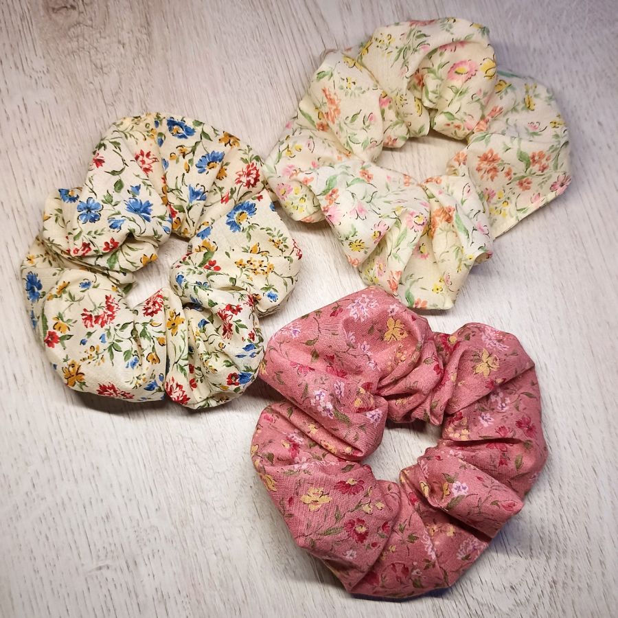 Scrunchie Happy Flowers