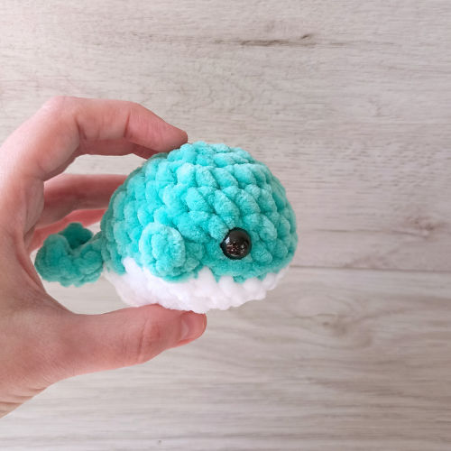 Peluche ballena amigurumi mediana crochet