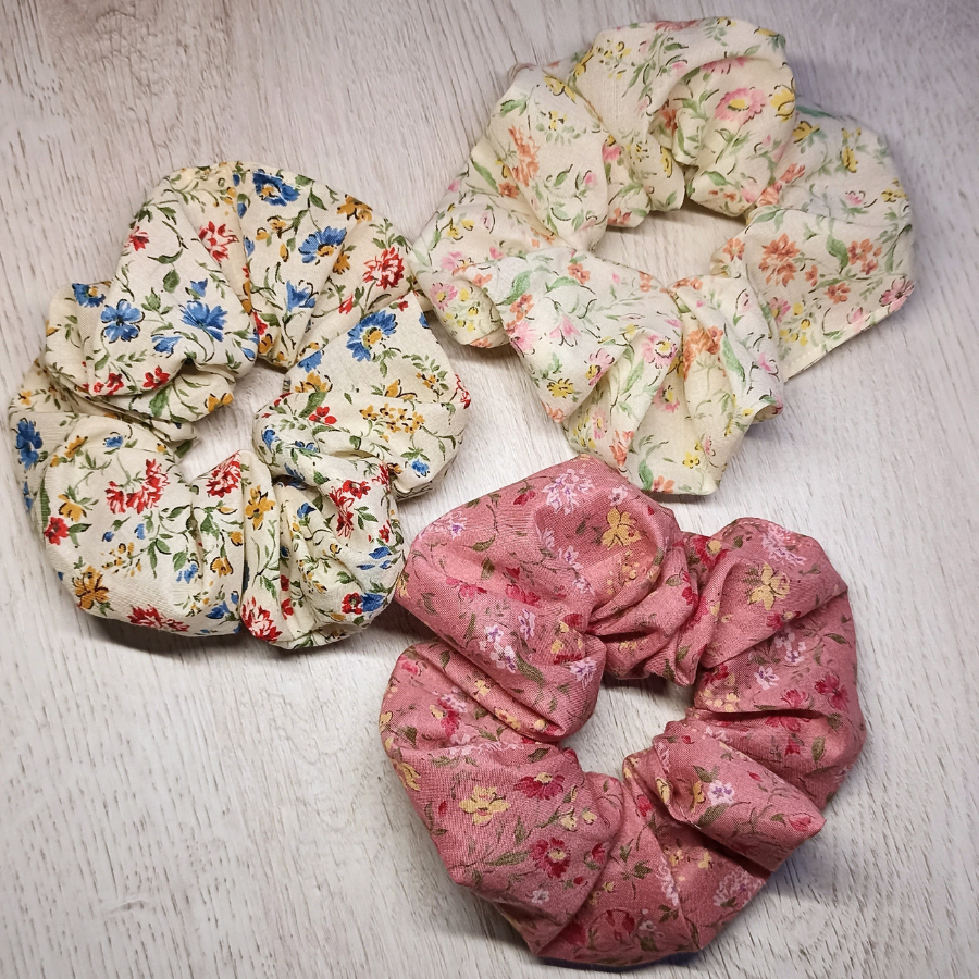 Scrunchie Happy Flowers