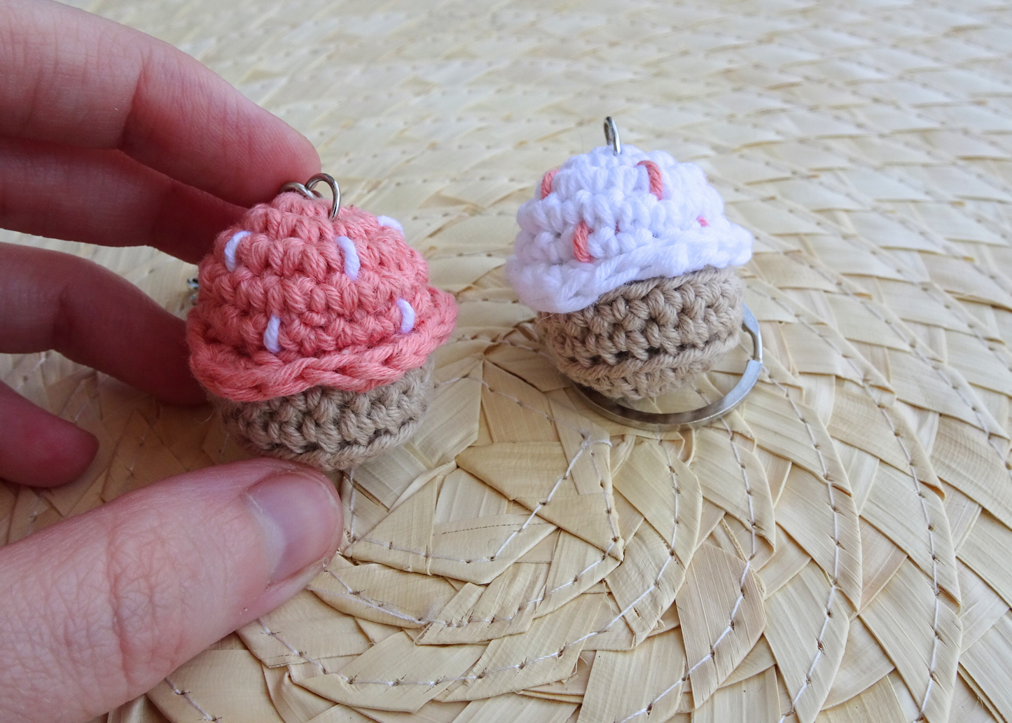 Llavero mini cupcake amigurumi