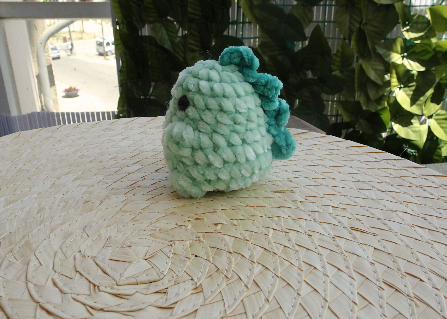 Llavero peluche bebé dinosaurio Amigurumi