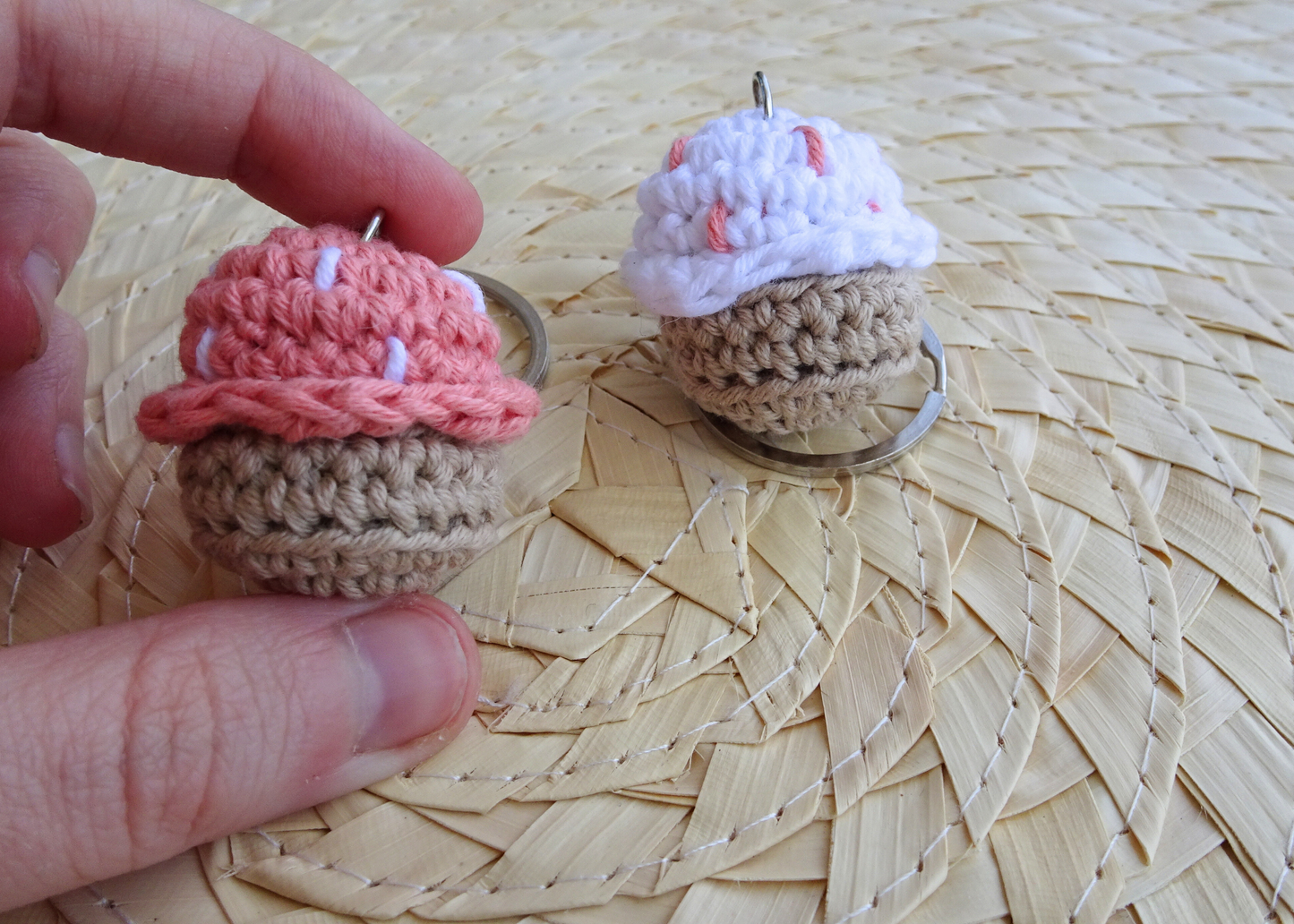 Llavero mini cupcake amigurumi