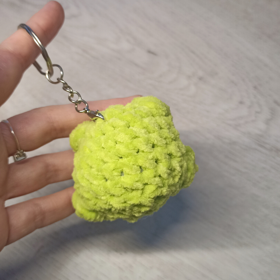 Llavero mini rana crochet