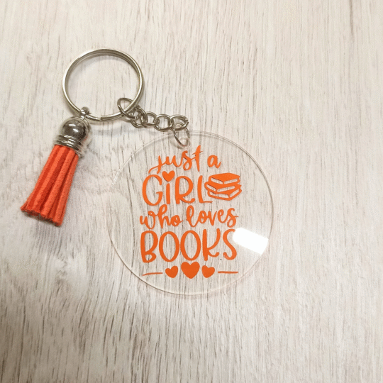 Llavero “Just a girl who loves books” – Para lectoras empedernidas